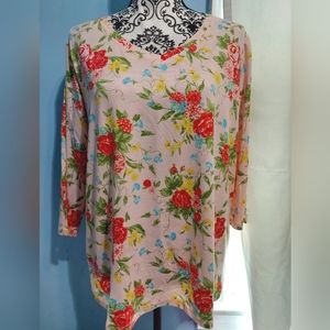 Pioneer woman pink floral top Large